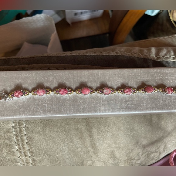 Norwegian Thulite Garnet Bracelet - Picture 4 of 12